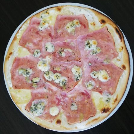Montafon pizza
